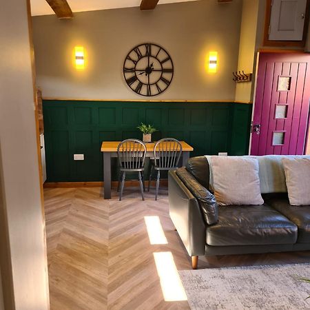 The Hide Apartment Ullapool Bagian luar foto