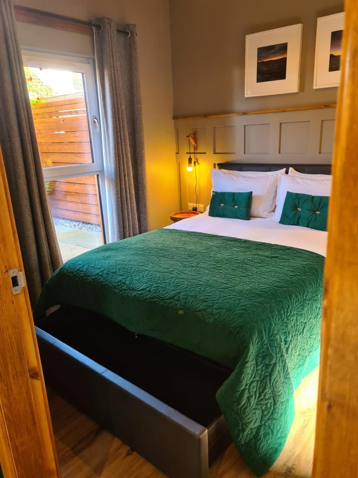 The Hide Apartment Ullapool Bagian luar foto