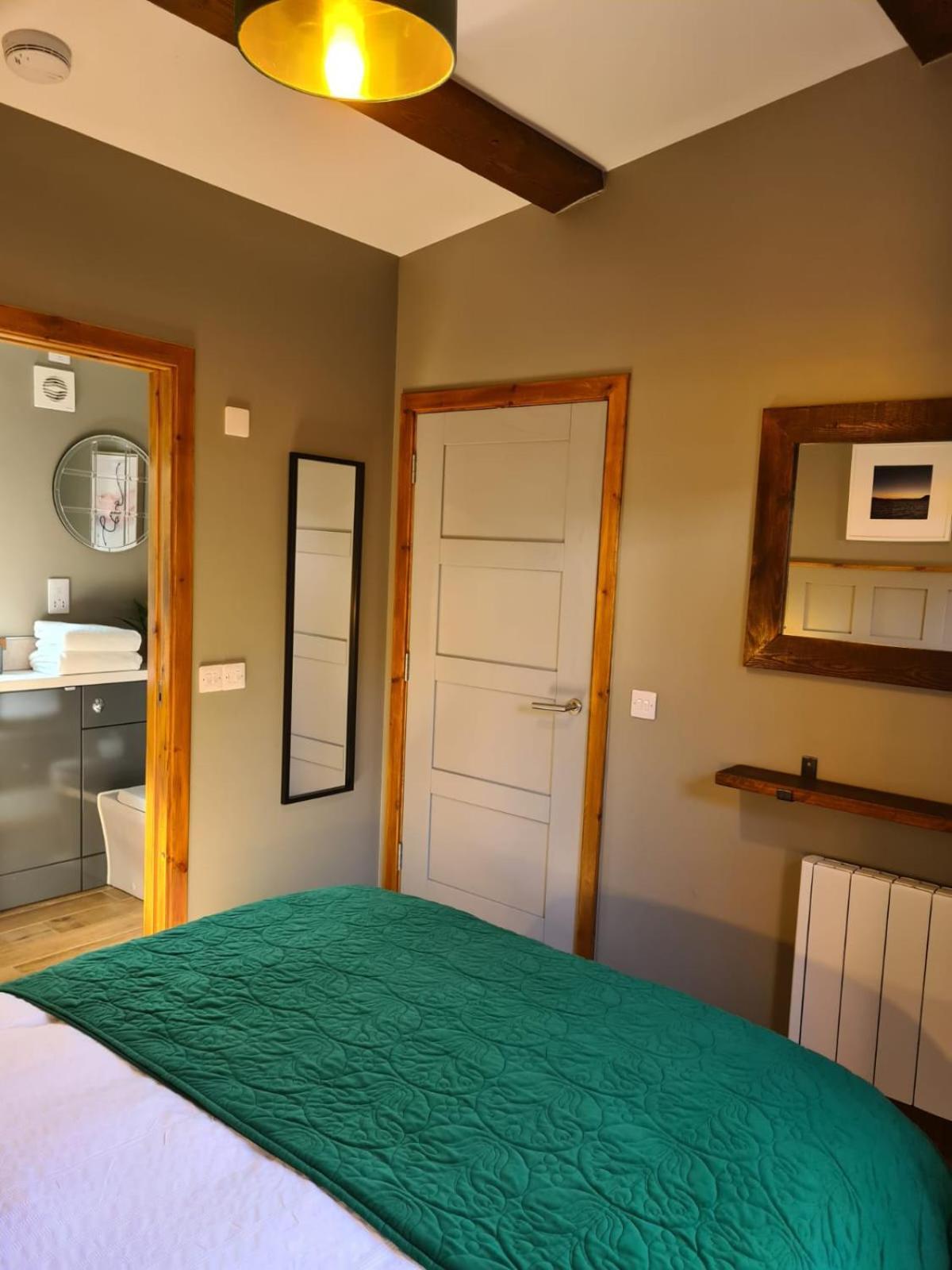 The Hide Apartment Ullapool Bagian luar foto