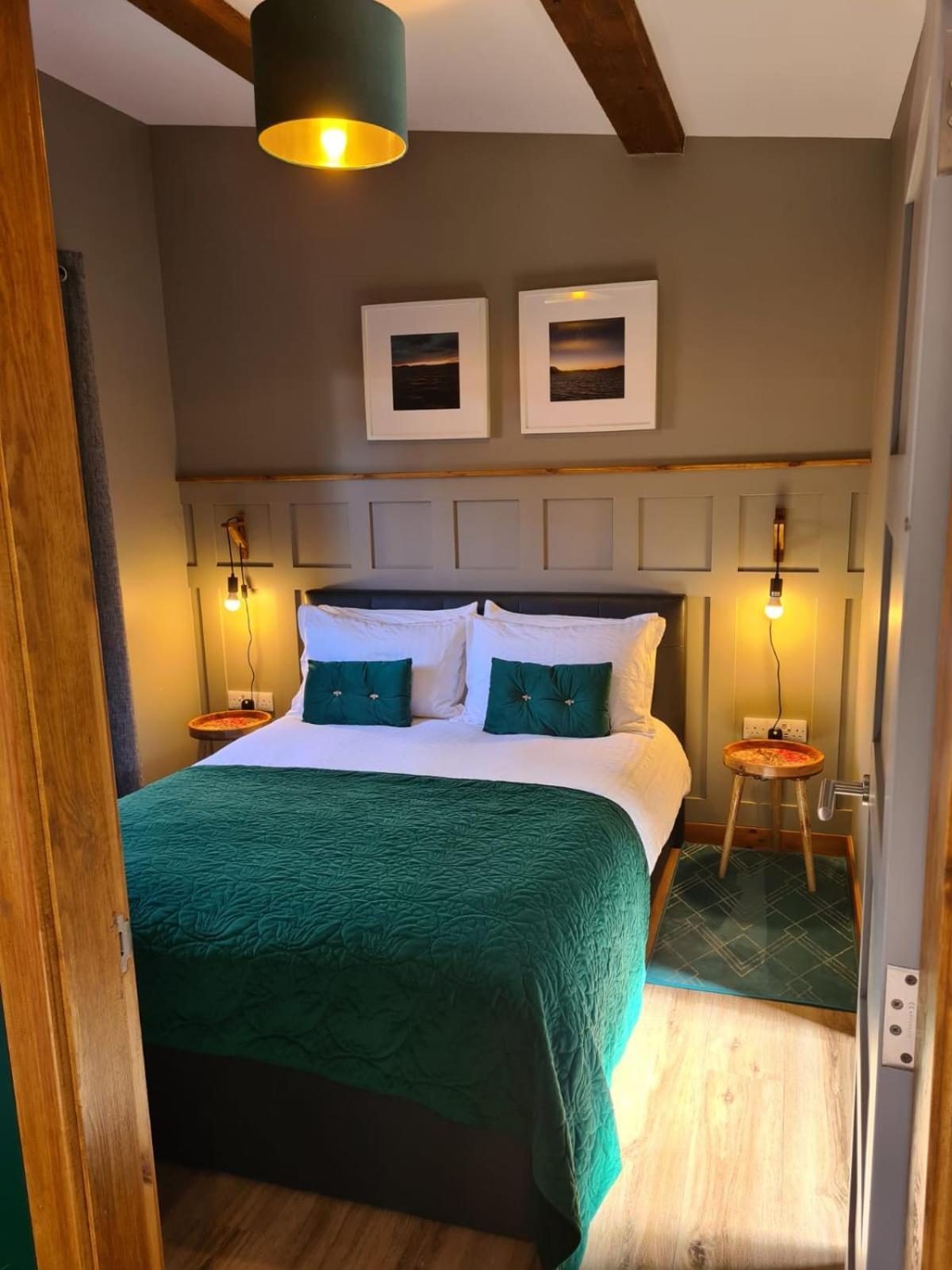 The Hide Apartment Ullapool Bagian luar foto